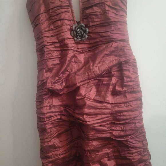 BCBGMaxAzria stunning evening party dress, Ruby red with a little shimmer - Picture 1 of 9